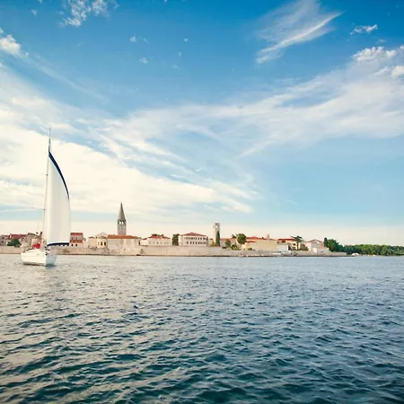 Stana A2+2 For 4 Persons With Balcony And Sea View * Poreč